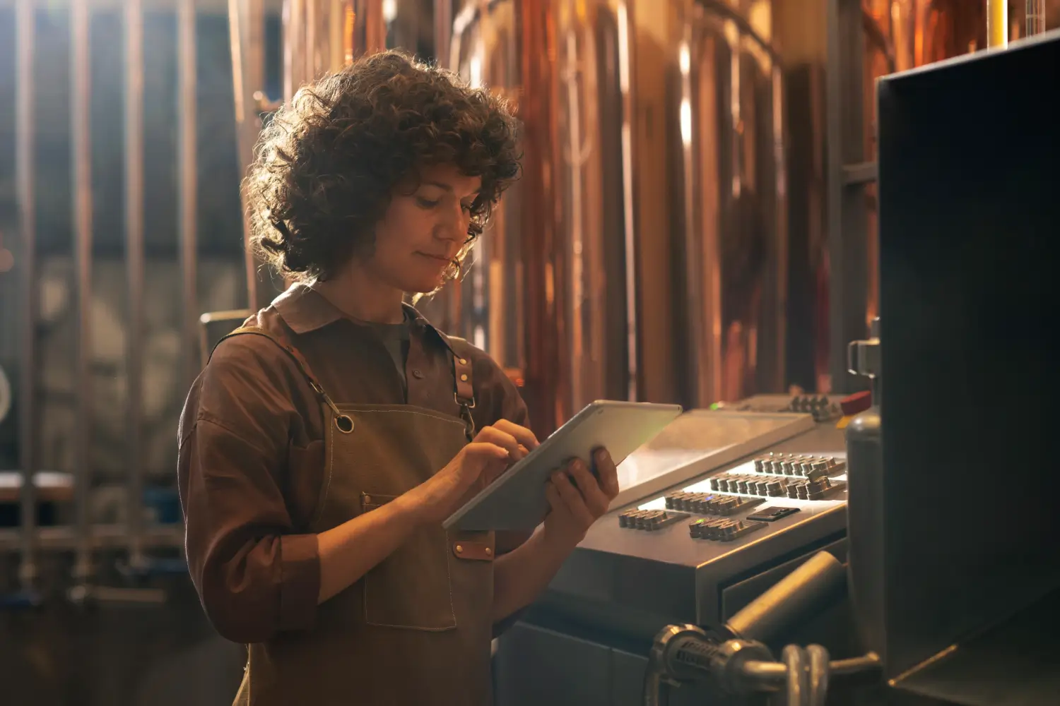 Medium shot woman working beer factory